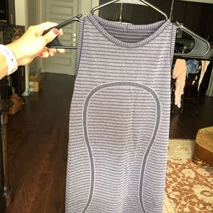 Lululemon tank
